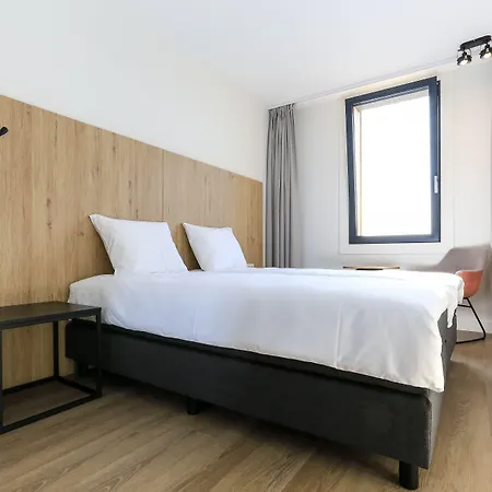 Fletcher Rotterdam-airport 호텔 3*