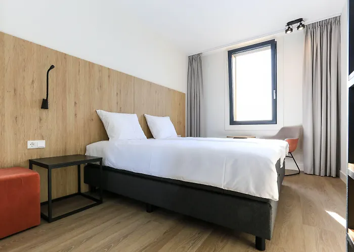 Fletcher Rotterdam-airport מלון 3*