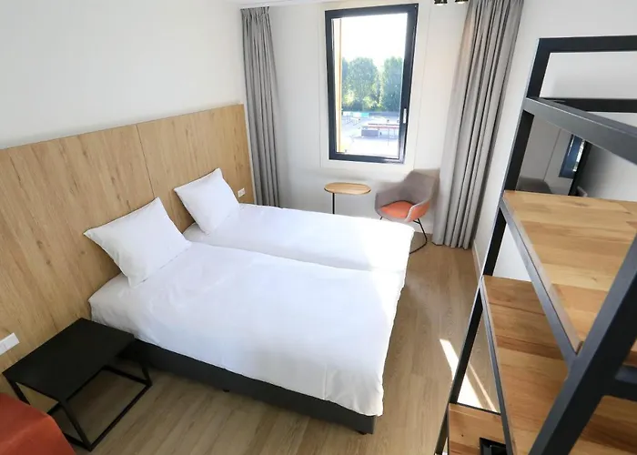 Fletcher Rotterdam-airport 호텔 3*